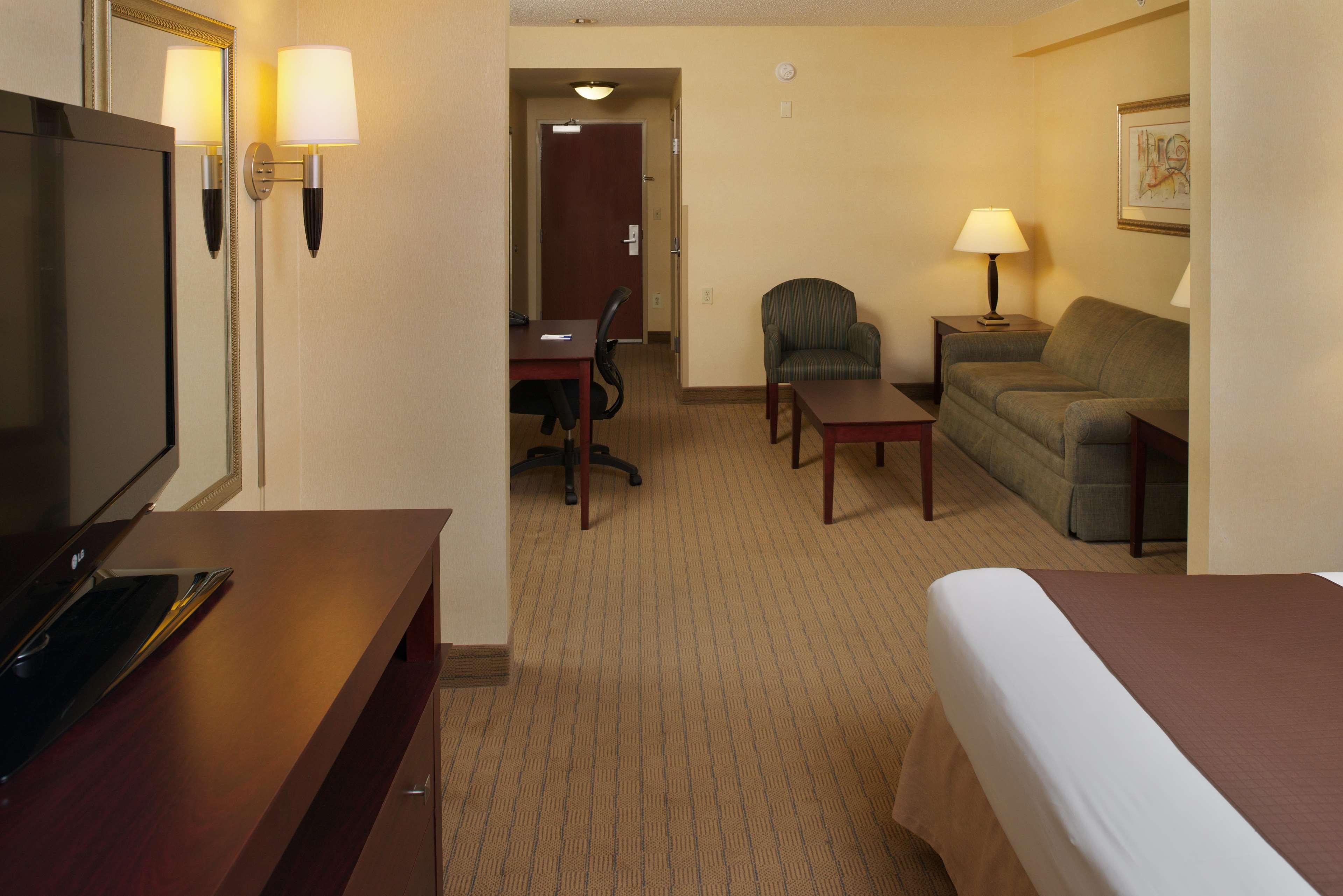 Holiday Inn Express & Suites - Williamstown - Glassboro By Ihg Exterior foto