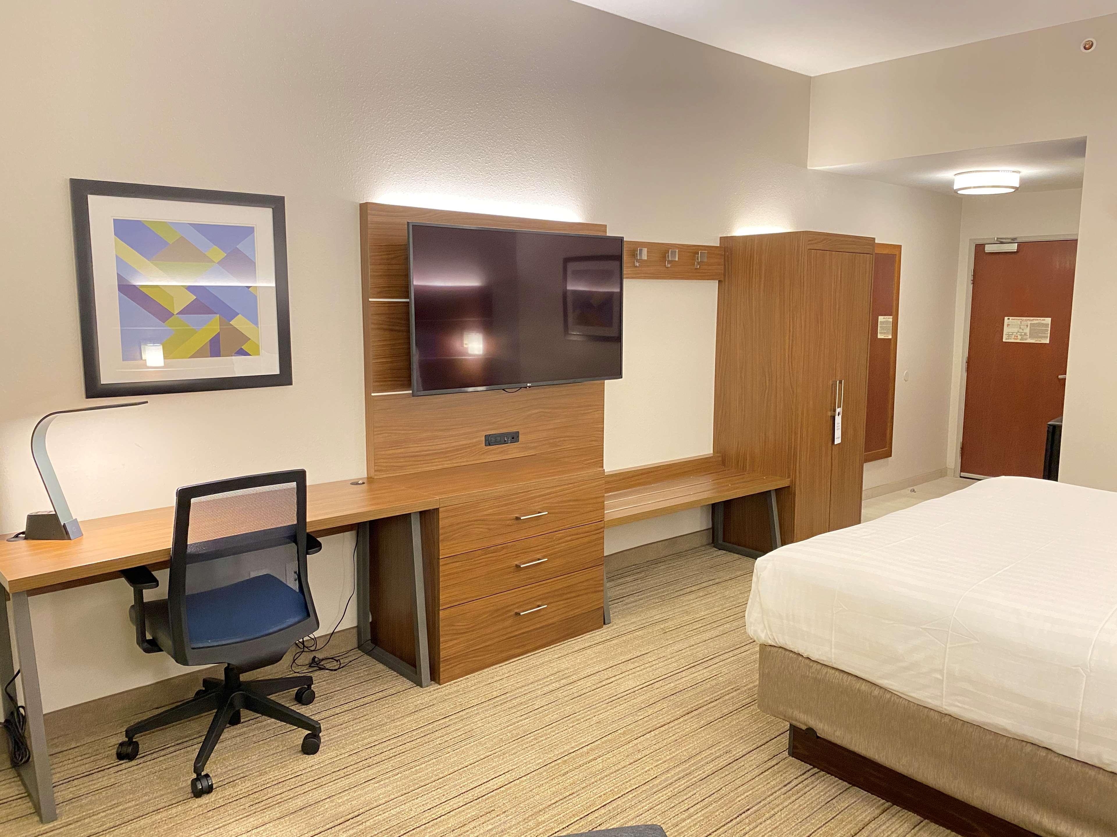 Holiday Inn Express & Suites - Williamstown - Glassboro By Ihg Exterior foto